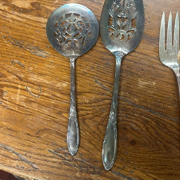 Vintage heirloom serving pieces - Picture 4 of 7